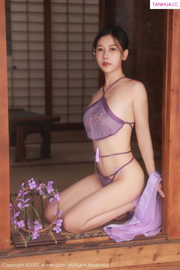 尹甜甜  [XiuRen]高清写真图 2022.09.26 No.5642 尹甜甜第12张图片